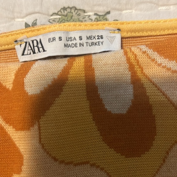 zara small crop top orange pattern - Picture 2 of 2
